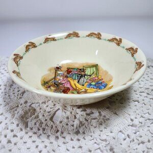Royal Doulton Bunnykins 6" Bone China Cereal Soup Fruit Bowl "Dressing Up"